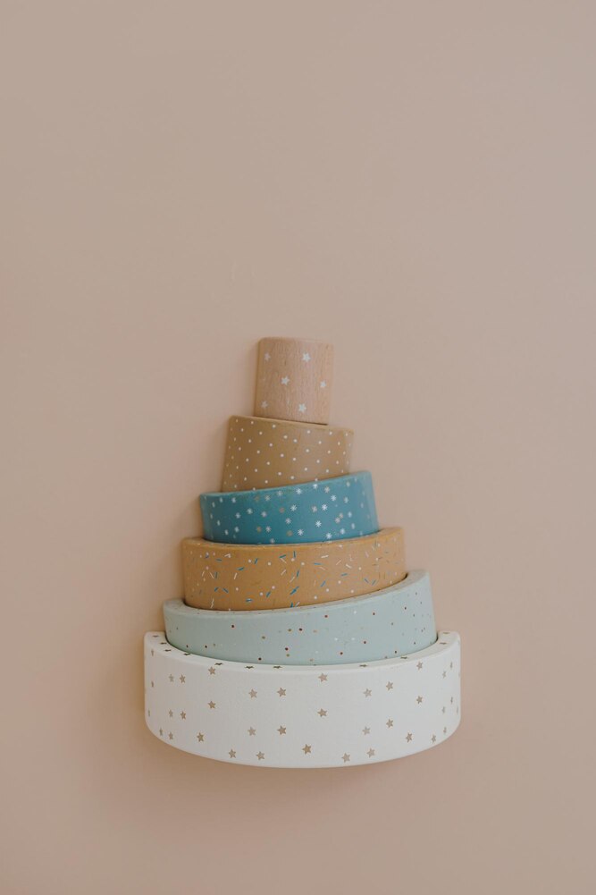 Minimalist Arch Stacker