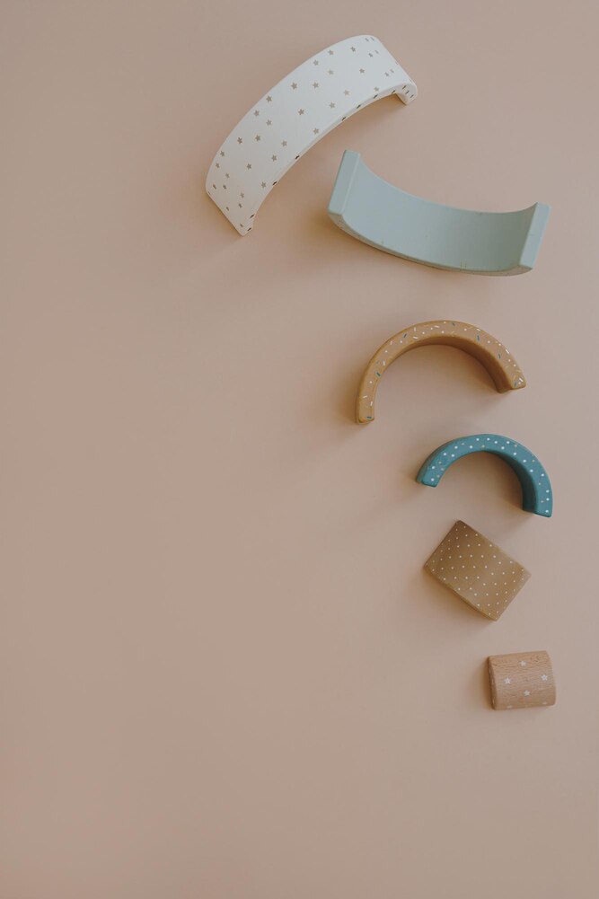 Minimalist Arch Stacker